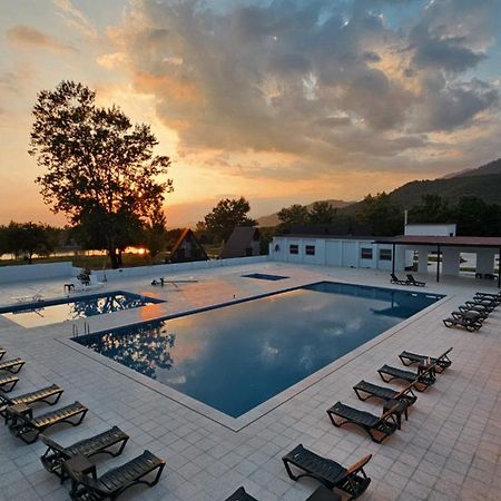 Castle Resort Spa Hotel Ismayilli Ngoại thất bức ảnh